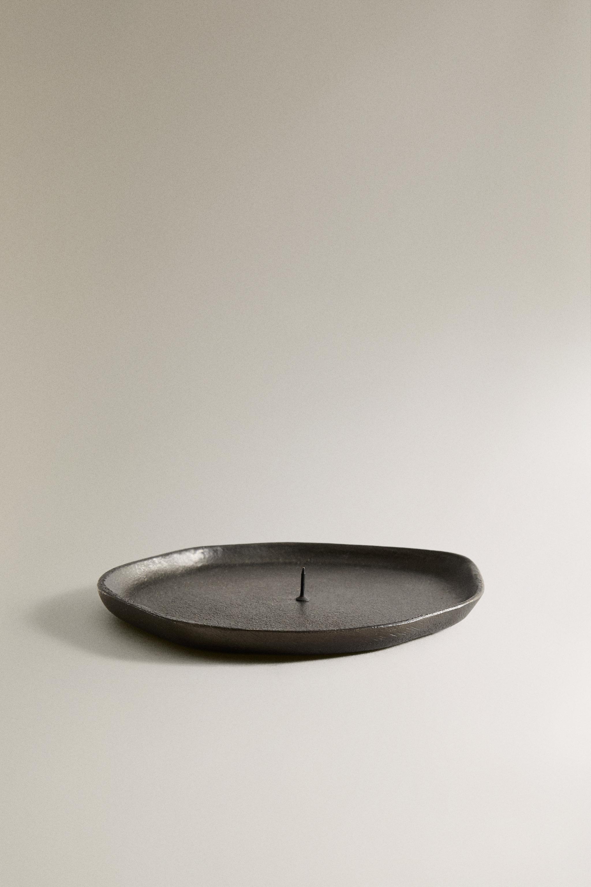 METAL TEALIGHT HOLDER